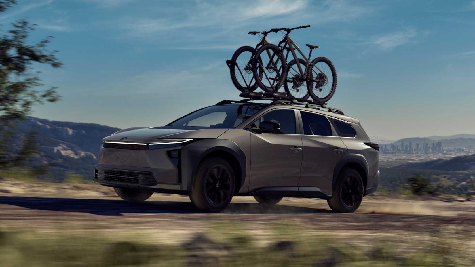 Toyota bZ 2026: минус две буквы и дешевле на $2170, но с большим запасом хода и зарядкой от Tesla