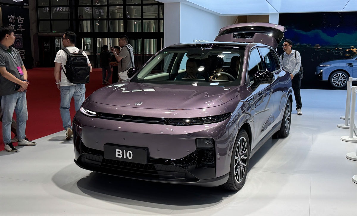 Leapmotor начнет выпускать кроссоверы B10 и B05 в Европе на заводе Stellantis — старт продаж намечен на IAA Mobility 2025