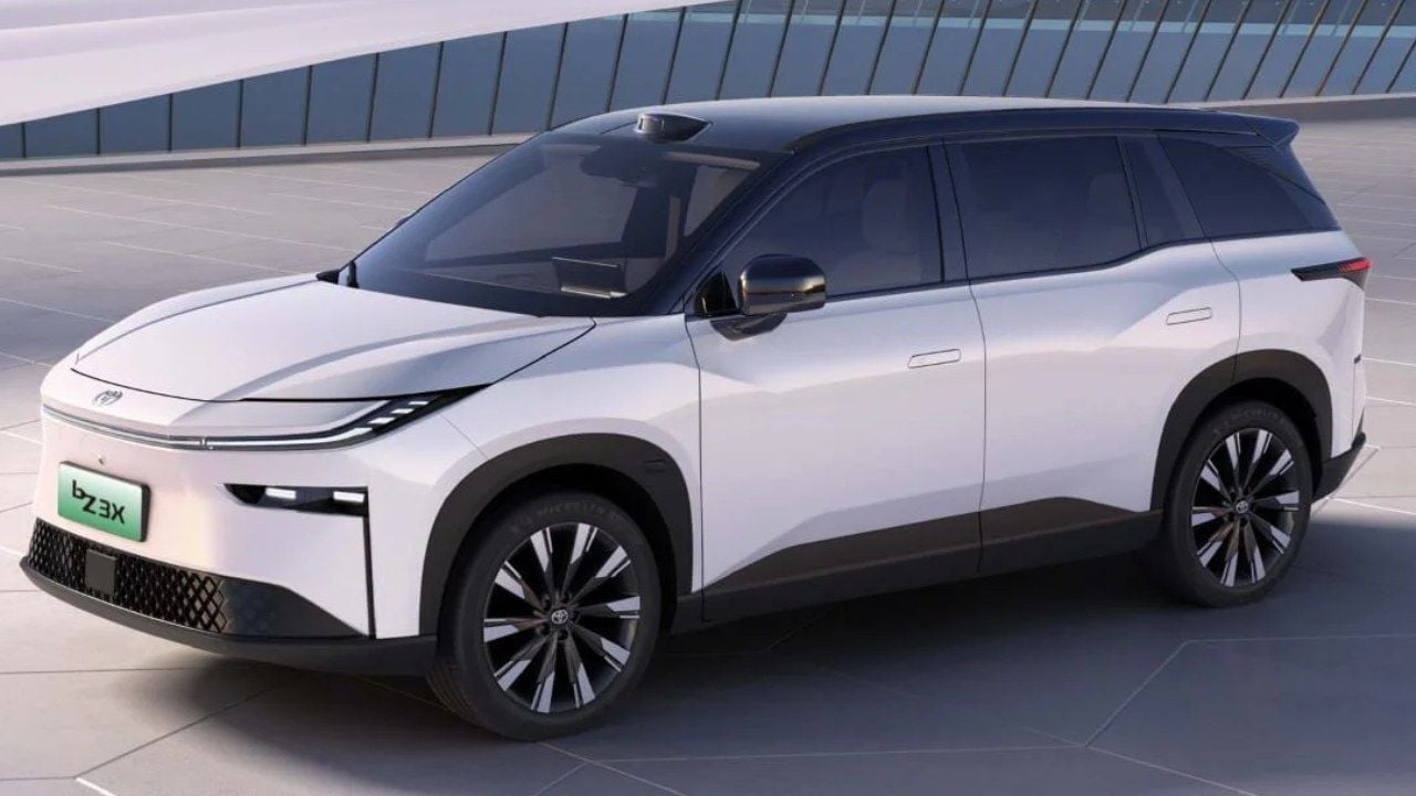 Toyota меняет правила игры: японский гигант делает ставку на китайские технологии ради дешёвых электромобилей