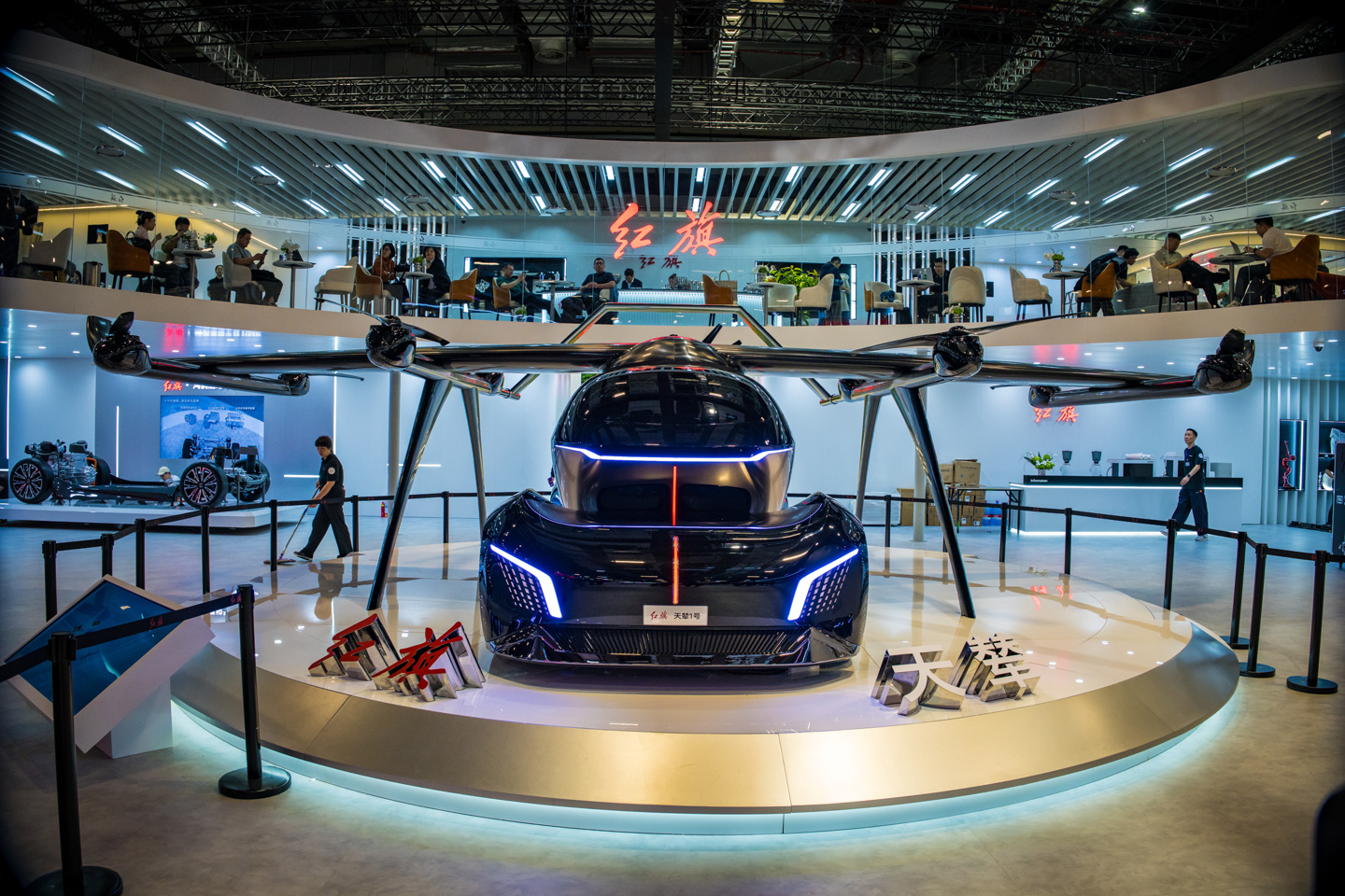 Hongqi выведет на рынок первый летающий автомобиль в 2029 году и обещает пилотируемые полёты к 2035