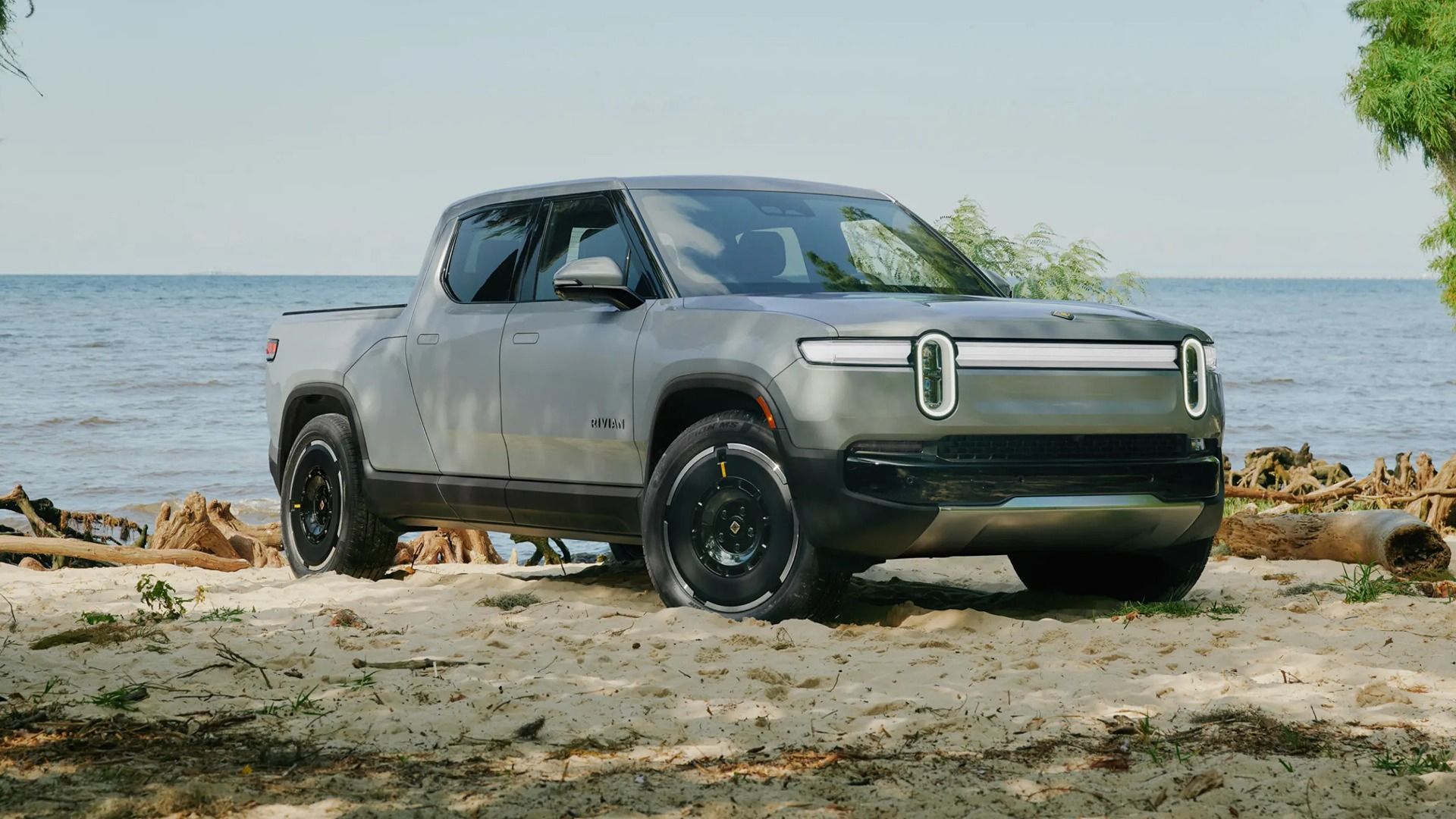 Rivian не верит в электромобили с запасом хода 800 км: почему «дальнобойки» не нужны рынку