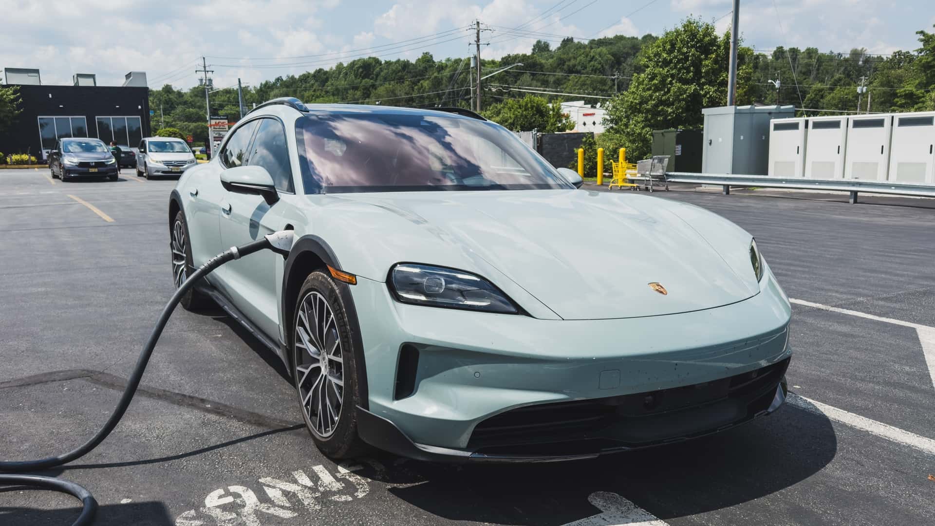 Porsche отказалась от собственных супербатарей: проект Cellforce заморожен, сотрудников переводят в PowerCo