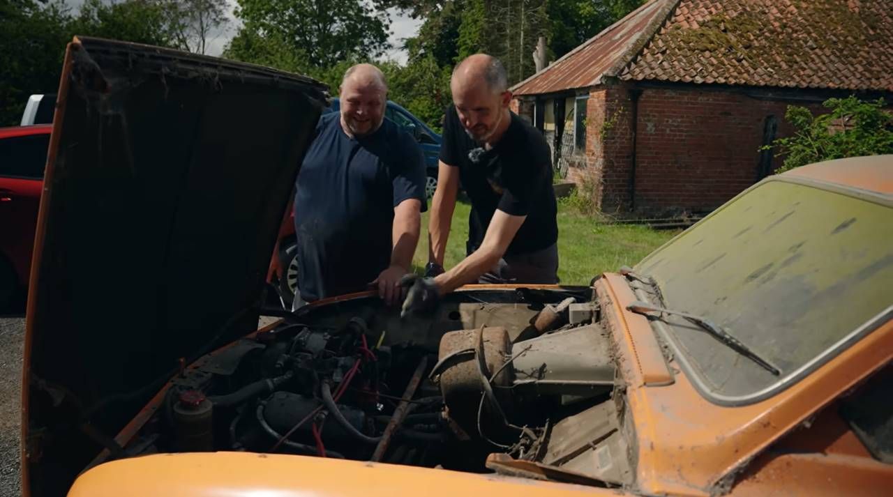 «Saab 96 V4 простоял 32 года на ферме и завелся с пол-оборота: история «Лидии» из Англии»