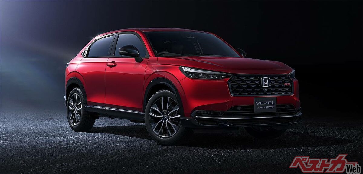Honda Vezel e:HEV RS 2026: спортивный стиль, эксклюзивный интерьер и долгожданный полный привод