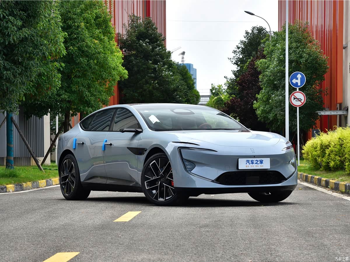 Avatr обновил все модели: новые функции Huawei Qiankun ADS 4 и HarmonySpace 5 уже доступны через OTA