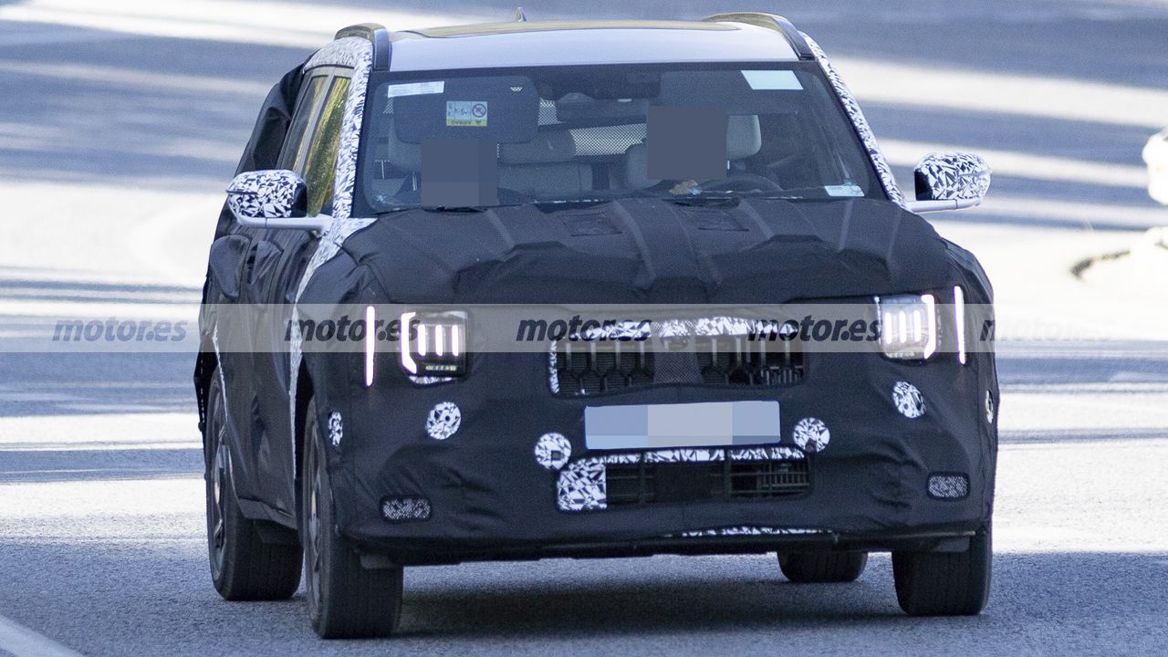 Kia готовит новый гибридный Seltos с полным приводом: первые фото и детали для Европы