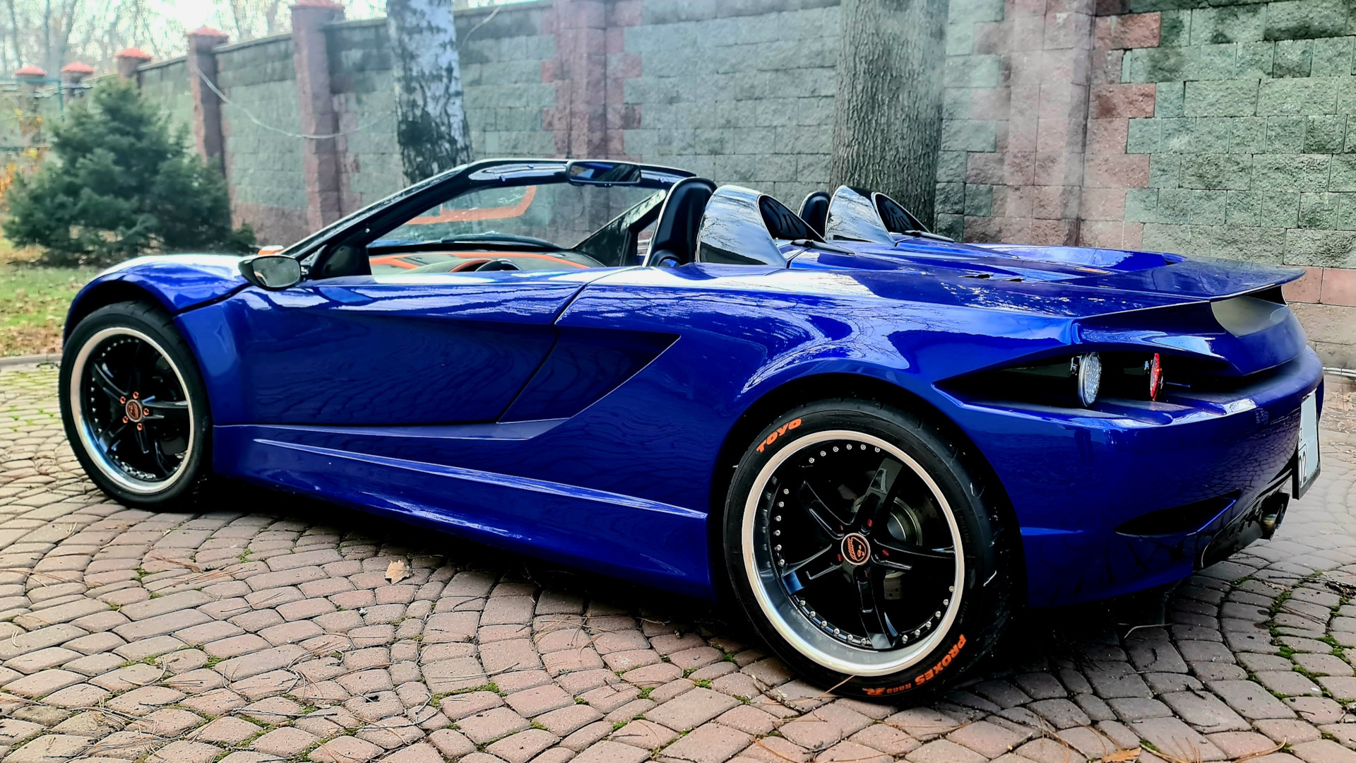 Показан K1 Attack Т4 Petrich Edition — мощный суперкар с внешностью недорогой модели