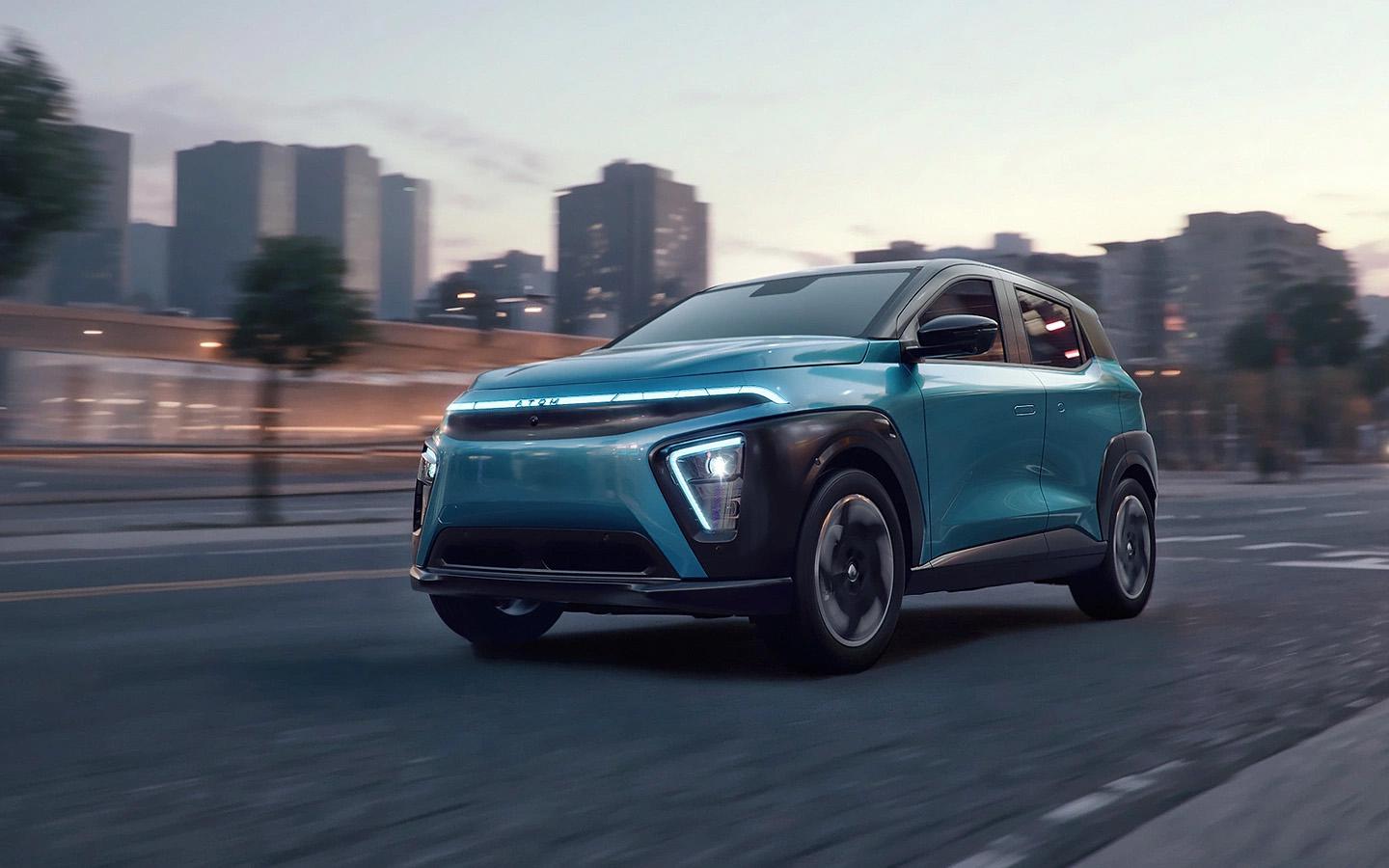 В 2026 году в России выпустят 6 тысяч электромобилей «Атом» нового поколения с запасом хода 500 км