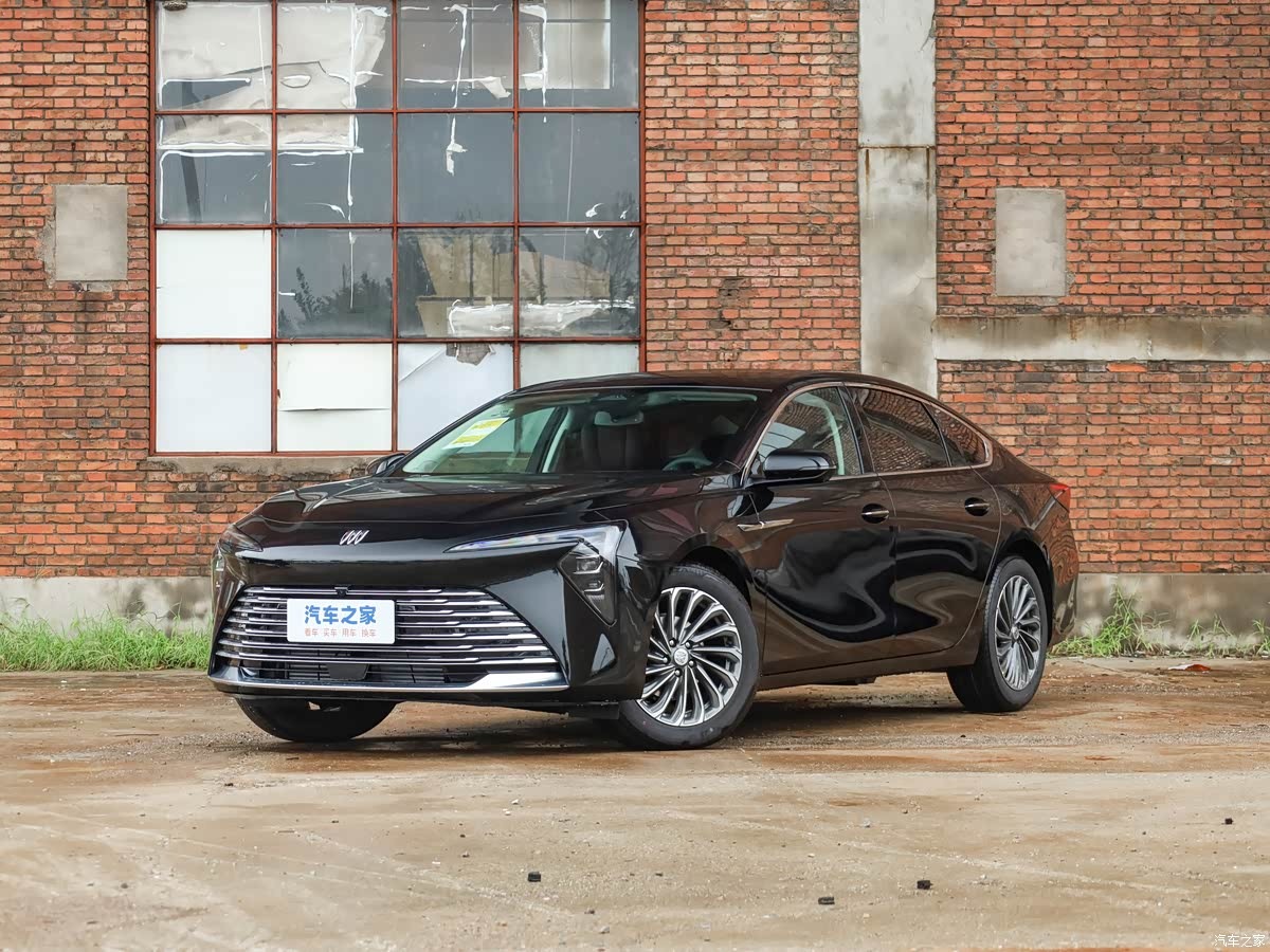 Buick Lacrosse 2026 представят 19 сентября: обновленный интерьер, ИИ-ассистент и прежняя мощность