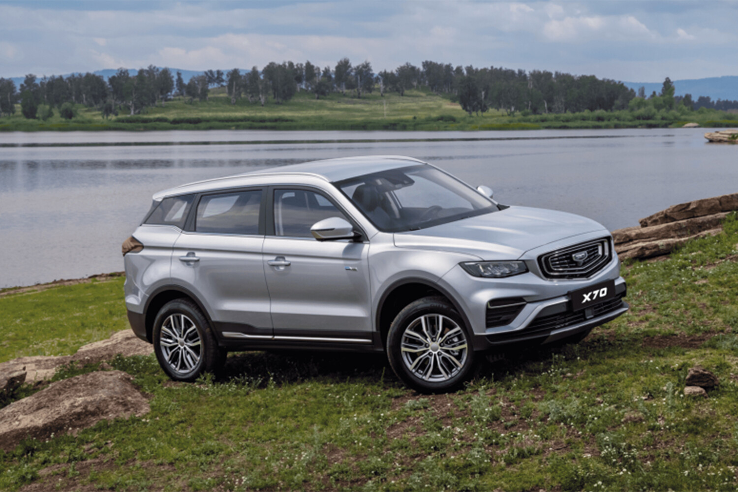 Обновленный Belgee X70 с новой решеткой и цветом Starnight Blue поступил к российским дилерам