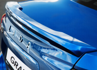 Петербургский автокластер ускоряет локализацию такси: Поляков и Соколов обсудили новые меры поддержки отрасли