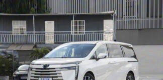 GAC Trumpchi E8 получил обновление: HiCar 4.0, мойка в один клик и новые фишки для водителя