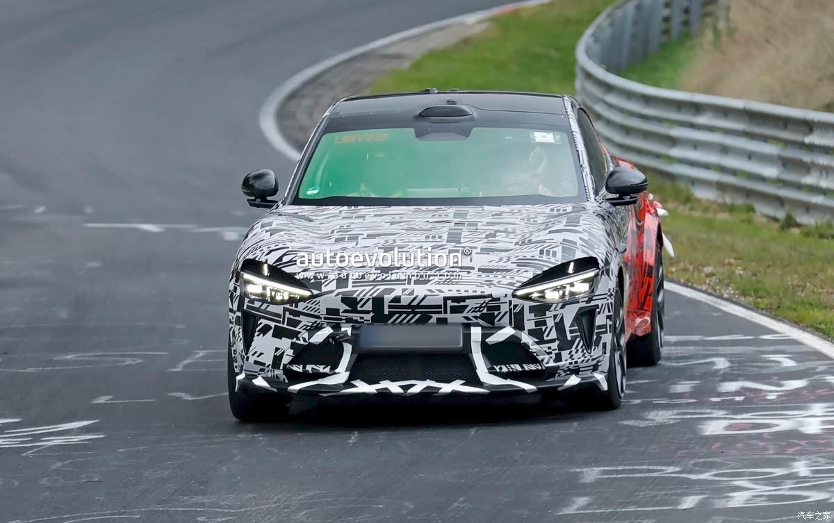 Xiaomi YU7 GT рассекретили на трассе: конкурент Tesla Model Y для Европы с мощностью свыше 1000 л.с.