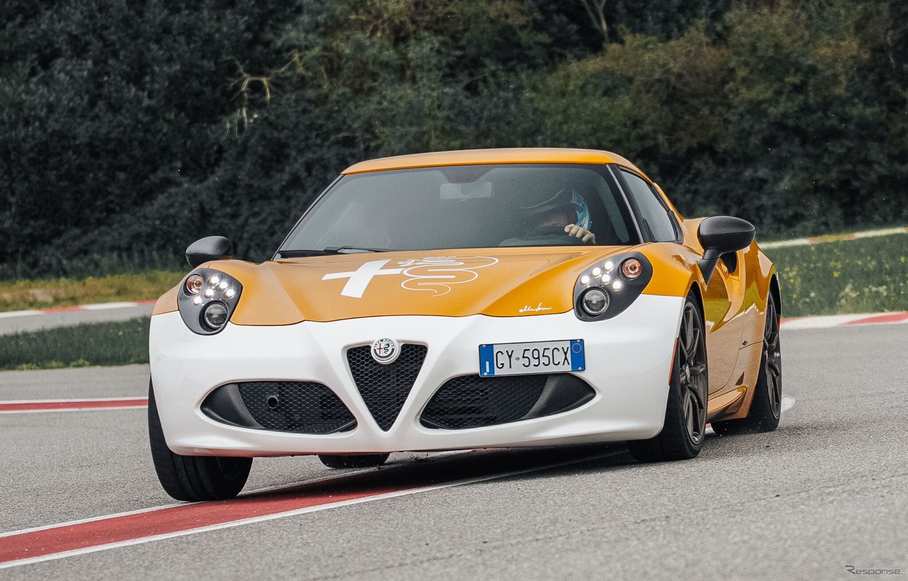 Уникальная Alfa Romeo 4C Corezione GT Nicola Larini: трибьют чемпиону DTM с автографом и эксклюзивным цветом Giallo Okura