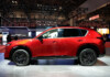 Mazda представила новый CX-5 с купеобразным кузовом и 15-дюймовым экраном на автосалоне в Токио