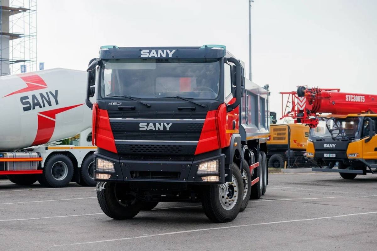 В Беларуси открылся круглосуточный автоцентр SANY с самосвалами для сурового климата и сервисом на 16 постов