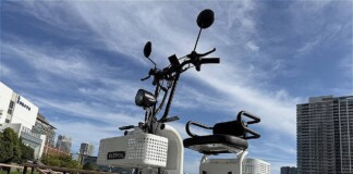 В Японии представили четырехколесный мопед без прав: Elevator Lift PRO проезжает 100 км и удивляет дизайном