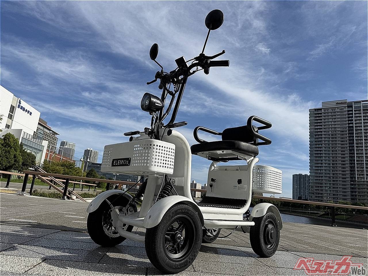 В Японии представили четырехколесный мопед без прав: Elevator Lift PRO проезжает 100 км и удивляет дизайном