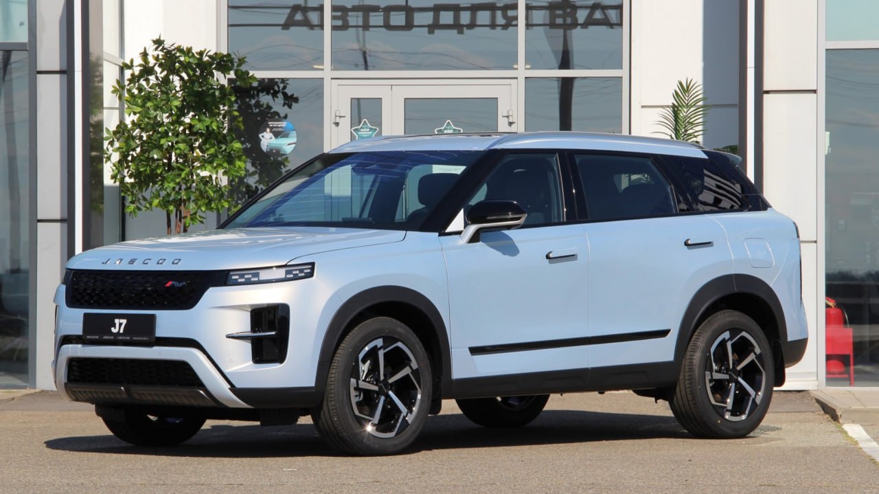 В Россию поступила лимитированная спецверсия Jaecoo J7 LE: всего 1300 машин и новый мотор