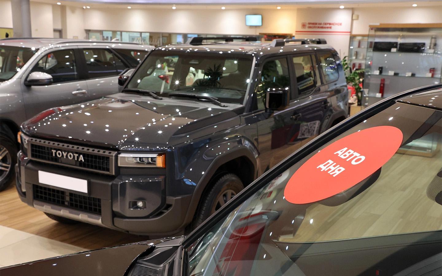 Российский авторынок в сентябре 2025 года: продажи рухнули на 19%, Lada держит лидерство, Toyota возвращается