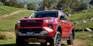 События недели, ч.1: дебют новых Toyota HiLux и Chery Tiggo 8, почему сдача авто в трейд-ин — плохая идея