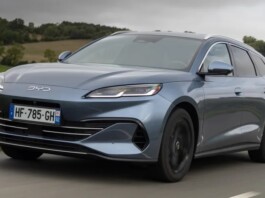 BYD Seal 6 бросает вызов Skoda Superb и BMW 3-й серии: гибридный седан и универсал дешевле конкурентов на 1,5 млн рублей