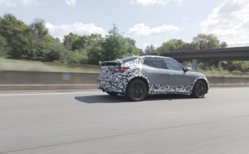 Genesis GV60 Magma без камуфляжа: первый спорт-электрокар бренда готовится бросить вызов BMW M и AMG