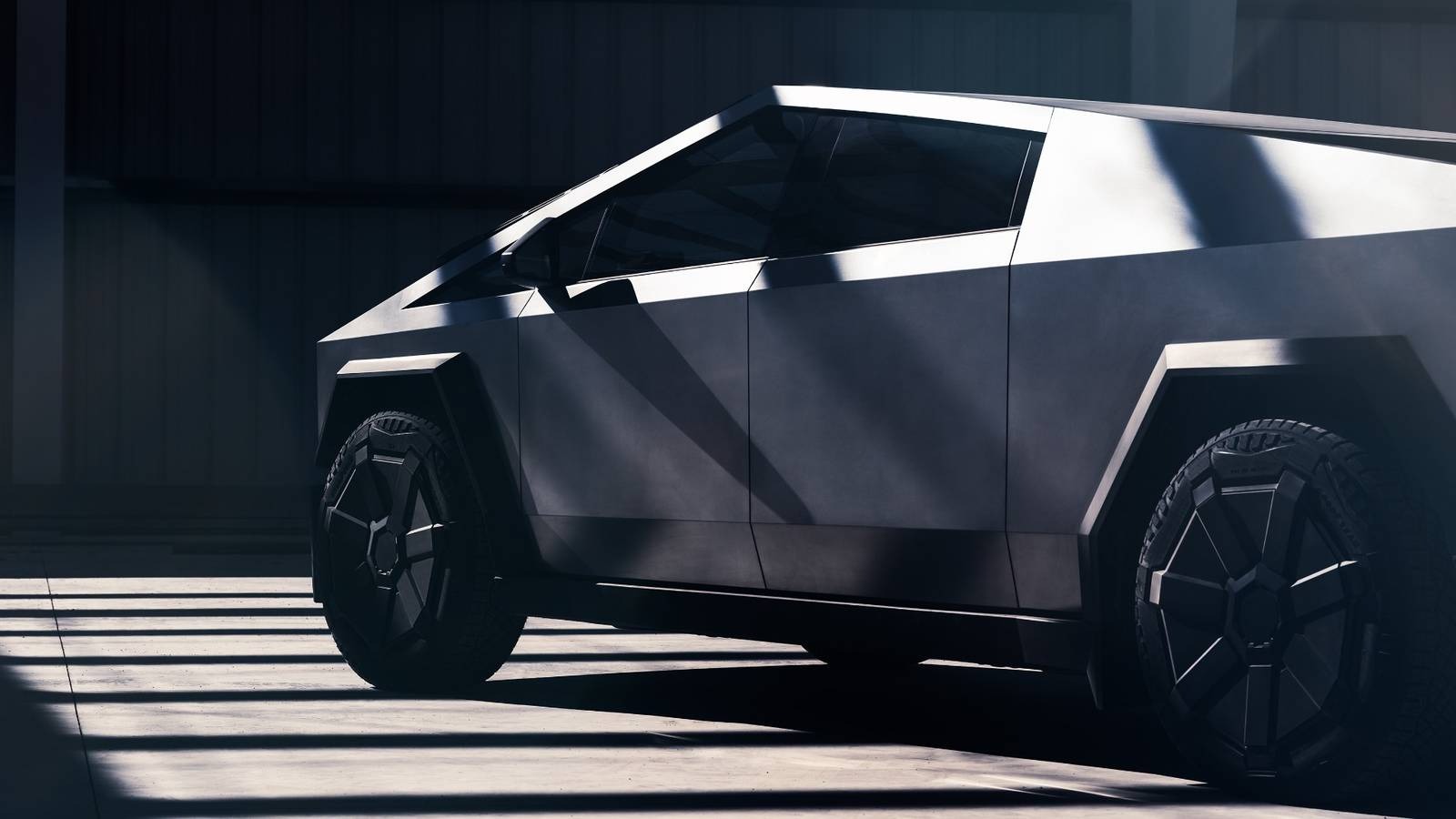 Tesla теряет ключевого инженера Cybertruck и Model 3 на фоне рекордных бонусов Маска и кадровой текучки