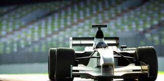 Экклстоун предрёк Хорнеру путь в хаотичную Ferrari: Маранелло ждет нового босса?