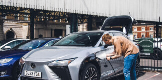 Великобритания введет налог на пробег для электромобилей: платить придется за каждый километр