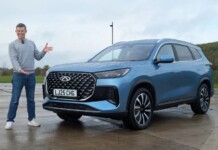 Chery Tiggo 8 признан автомобилем 2026 года: премиум для семьи дешевле конкурентов и с запасом хода 90 км