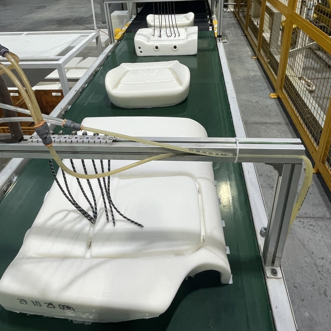 В Тольятти стартовало производство подушек для сидений Lada Vesta, Aura и будущего Azimut – локализация наращивает обороты