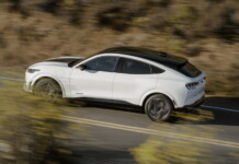 Ford объявил три отзыва в США: Mustang Mach‑E, Maverick и Escape Hybrid не везде спасет обновление ПО