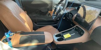 ARCFOX готовит 7-местный гибридный MPV с премиальным интерьером: первые «шпионские» фото