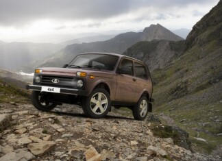 АвтоВАЗ четвертый год работает без убытков: выручка растет, долг под контролем, впереди новые LADA и моторы