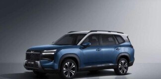 Первый универсальный кроссовер Wuling Starlight 560 дебютирует с тремя типами силовых установок и суровым дизайном