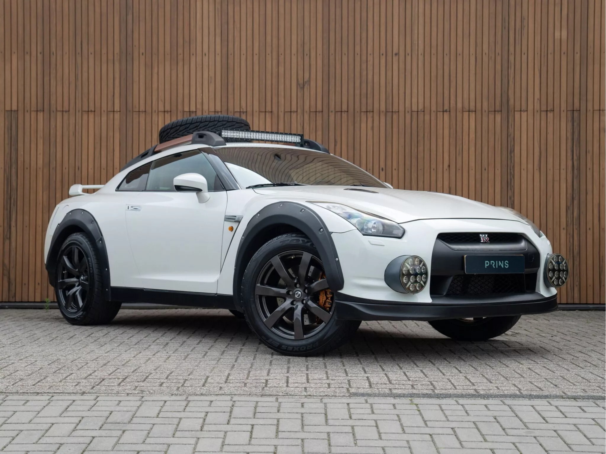 Nissan GT-R R35 превратили во «внедорожный» суперкар на 600 сил, но он годами не находит покупателя за 99 500 евро