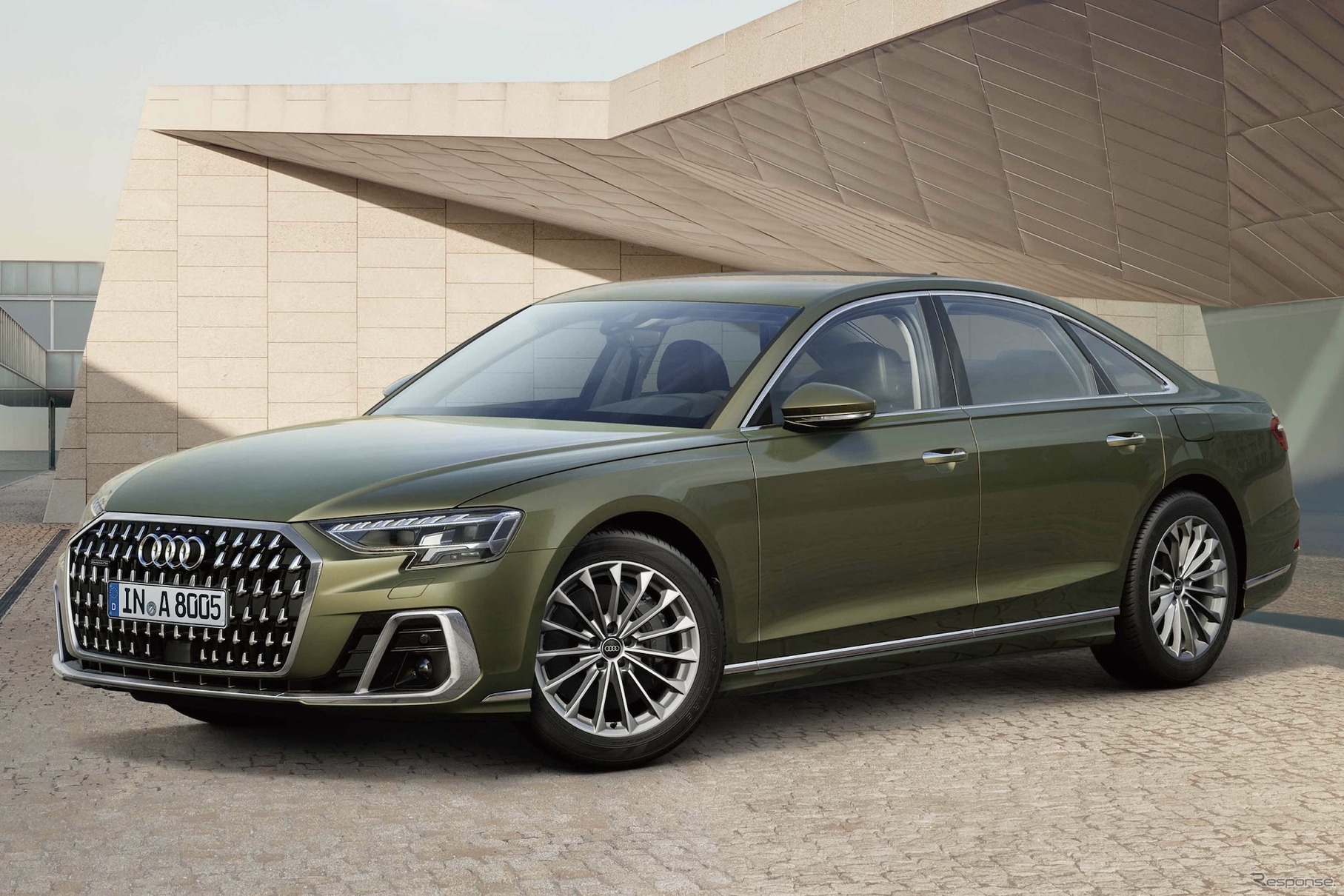 В Японии выявлен дефект батарей Audi A8: Volkswagen объявил бесплатный ремонт из-за риска возгорания