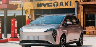 «Яндекс и GAC выпустят электрокар UMO 5 для такси: запас хода 430 км и цена от 2,4 млн рублей»