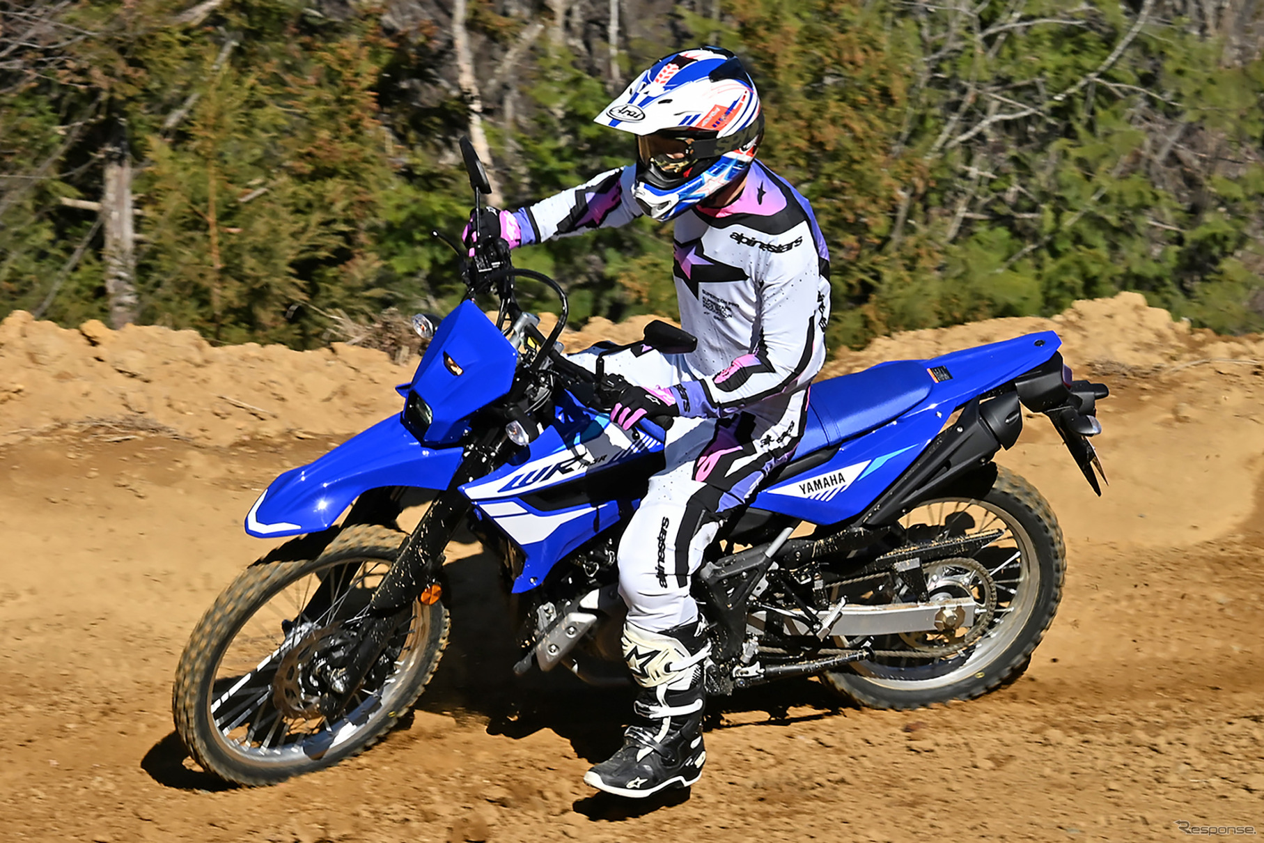 Yamaha выпустит новый внедорожный мотоцикл WR125R за 539 тыс. иен: новинку протестировали на пресс-драйве в Фукусиме