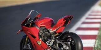 Ducati Japan отзывает 2822 мотоциклов Panigale V4 и Streetfighter V4 из-за риска поломки задней оси