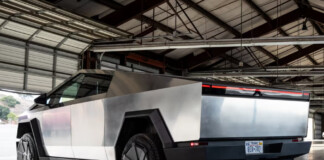 Водителям рассказали, почему компании отказываются выпускать авто из нержавеющей стали