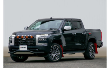 IPF выпустила светодиодные маркеры для решетки радиатора Mitsubishi Triton — установка без сверления и 2 цвета на выбор