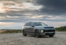 Премия UK Car of the Year 2026 для лучших: Hyundai IONIQ 9 и Kia EV4 взяли главные электропобеды