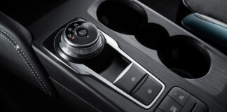 Водитель нажал на кнопку ESP: что на самом деле отключается в автомобиле?