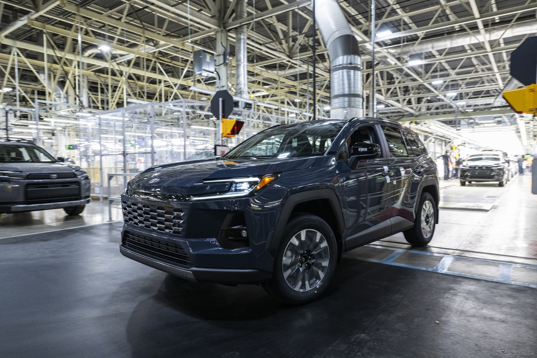 Toyota запустила выпуск нового RAV4 в Канаде: кроссовер шестого поколения будет только гибридным