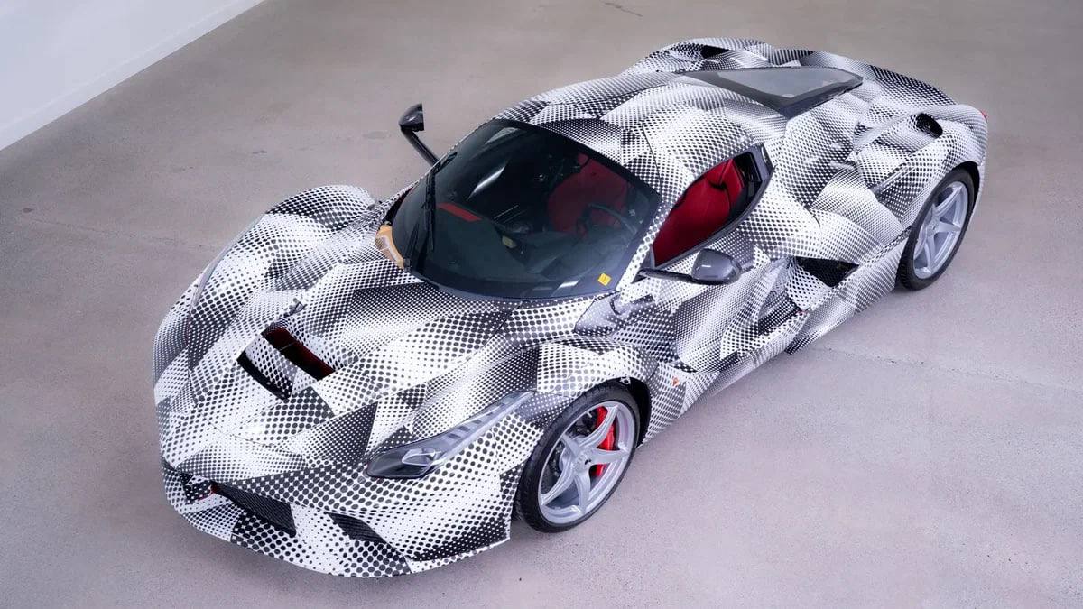 Прототип Ferrari LaFerrari без гибридной установки продали за $2,4 млн: машине запрещали выезд на дороги