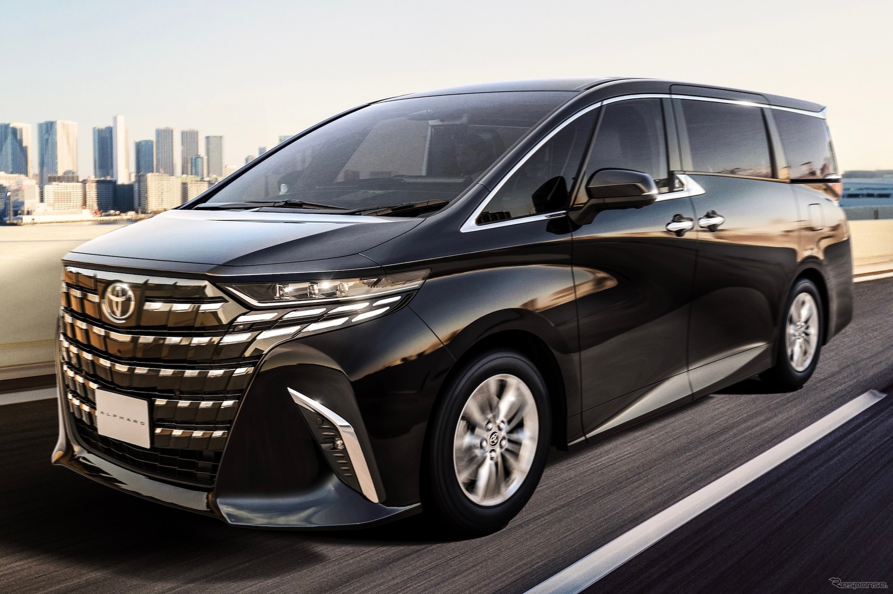 Toyota Alphard взял Гран-при Good Car Award 2026: итоги премии вторичного рынка в Токио