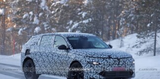 Lancia готовит флагманский кроссовер Gamma на платформе STLA Medium. Прототип сняли на «шпионские» фото