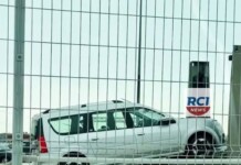 Электроуниверсал Lada e-Largus засветился на стоянке в Тольятти перед отгрузкой: цена может составить около 3 млн рублей